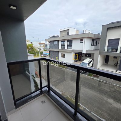 Casa de Condomínio com 184m², 3 quartos (sendo 2 suítes), 2 garagens, no bairro Beira Rio em Biguaçu