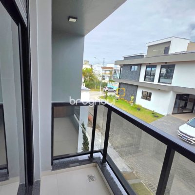 Casa de Condomínio com 184m², 3 quartos (sendo 2 suítes), 2 garagens, no bairro Beira Rio em Biguaçu