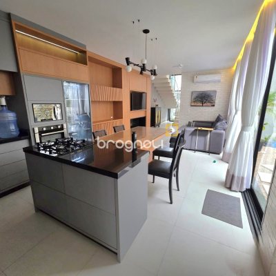 Casa de Condomínio com 184m², 3 quartos (sendo 2 suítes), 2 garagens, no bairro Beira Rio em Biguaçu