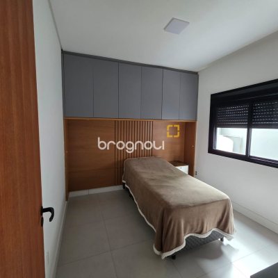 Casa de Condomínio com 184m², 3 quartos (sendo 2 suítes), 2 garagens, no bairro Beira Rio em Biguaçu