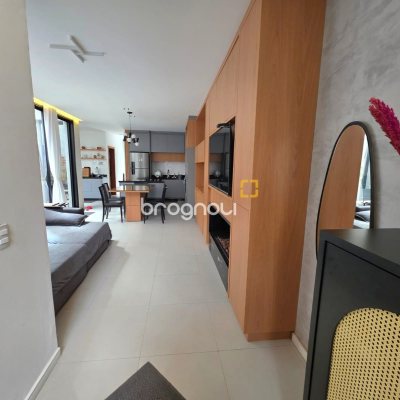 Casa de Condomínio com 184m², 3 quartos (sendo 2 suítes), 2 garagens, no bairro Beira Rio em Biguaçu