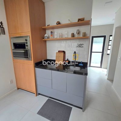 Casa de Condomínio com 184m², 3 quartos (sendo 2 suítes), 2 garagens, no bairro Beira Rio em Biguaçu