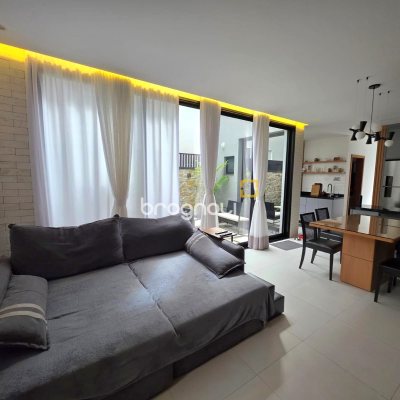 Casa de Condomínio com 184m², 3 quartos (sendo 2 suítes), 2 garagens, no bairro Beira Rio em Biguaçu