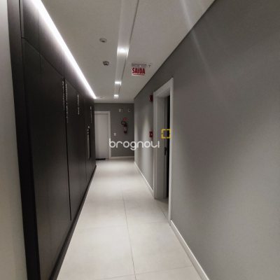 Apartamento com 105m², 3 quartos (sendo 3 suítes), 2 garagens, no bairro Jurerê em Florianópolis