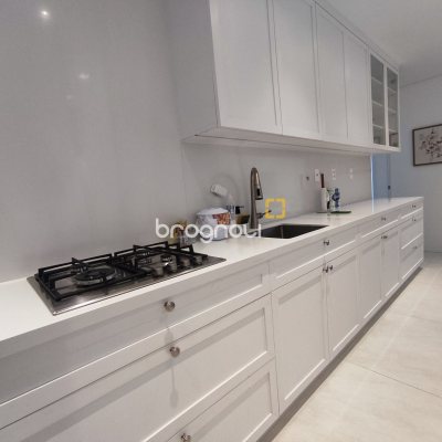 Apartamento com 105m², 3 quartos (sendo 3 suítes), 2 garagens, no bairro Jurerê em Florianópolis
