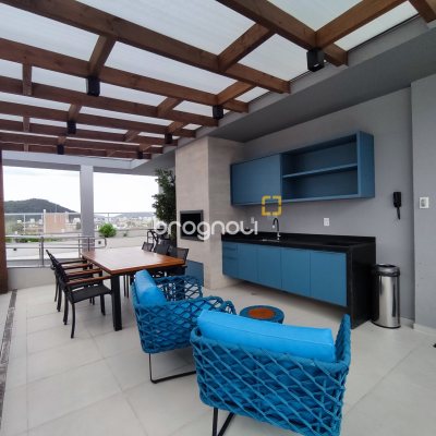 Apartamento com 105m², 3 quartos (sendo 3 suítes), 2 garagens, no bairro Jurerê em Florianópolis