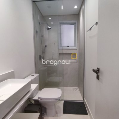Apartamento com 105m², 3 quartos (sendo 3 suítes), 2 garagens, no bairro Jurerê em Florianópolis