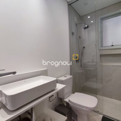 Apartamento com 105m², 3 quartos (sendo 3 suítes), 2 garagens, no bairro Jurerê em Florianópolis