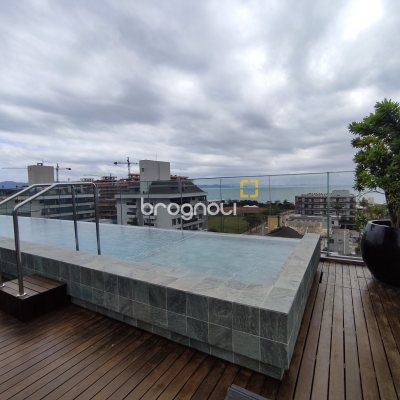 Apartamento com 105m², 3 quartos (sendo 3 suítes), 2 garagens, no bairro Jurerê em Florianópolis