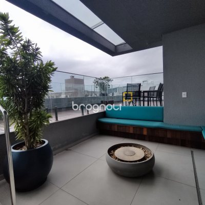 Apartamento com 105m², 3 quartos (sendo 3 suítes), 2 garagens, no bairro Jurerê em Florianópolis