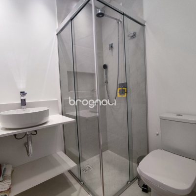 Apartamento com 105m², 3 quartos (sendo 3 suítes), 2 garagens, no bairro Jurerê em Florianópolis