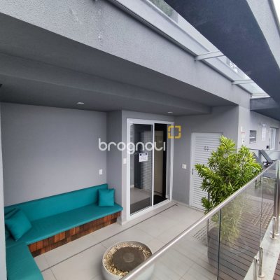 Apartamento com 105m², 3 quartos (sendo 3 suítes), 2 garagens, no bairro Jurerê em Florianópolis