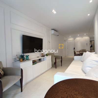 Apartamento com 105m², 3 quartos (sendo 3 suítes), 2 garagens, no bairro Jurerê em Florianópolis