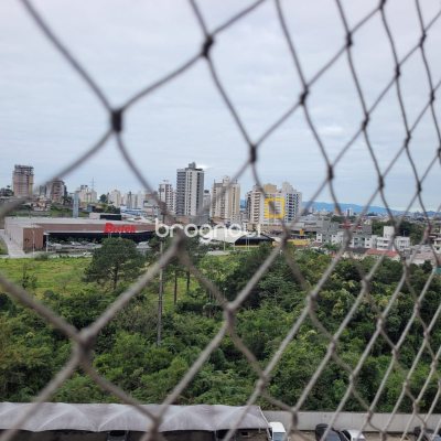 Apartamento com 73m², 3 quartos (sendo 1 suíte), 1 garagem, no bairro Pagani em Palhoça