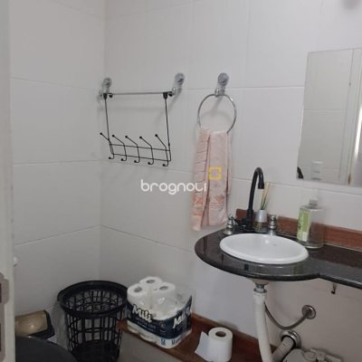 Apartamento com 72m², 3 quartos (sendo 1 suíte), 1 garagem, no bairro Canasvieiras em Florianópolis