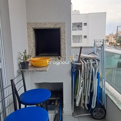 Apartamento com 72m², 3 quartos (sendo 1 suíte), 1 garagem, no bairro Canasvieiras em Florianópolis