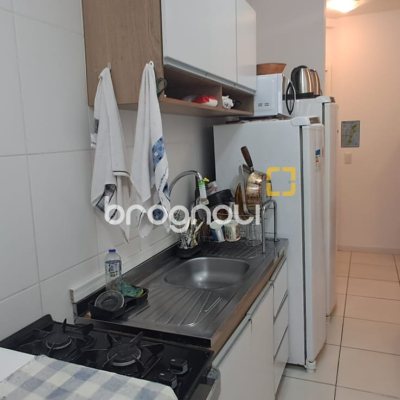 Apartamento com 72m², 3 quartos (sendo 1 suíte), 1 garagem, no bairro Canasvieiras em Florianópolis