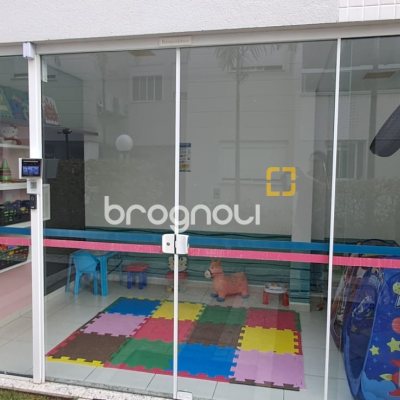 Apartamento com 72m², 3 quartos (sendo 1 suíte), 1 garagem, no bairro Canasvieiras em Florianópolis