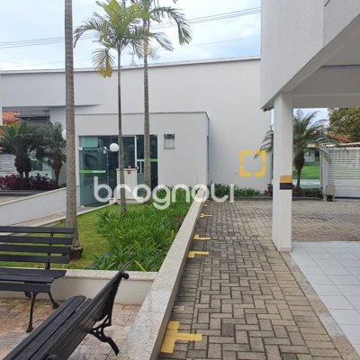 Apartamento com 72m², 3 quartos (sendo 1 suíte), 1 garagem, no bairro Canasvieiras em Florianópolis