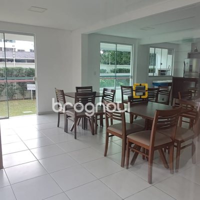 Apartamento com 72m², 3 quartos (sendo 1 suíte), 1 garagem, no bairro Canasvieiras em Florianópolis