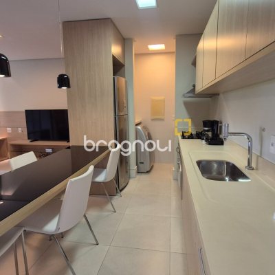 Loft com 68m², 1 quarto (sendo 1 suíte), 1 garagem, no bairro Canajurê em Florianópolis