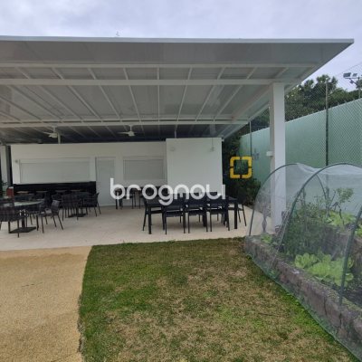 Loft com 68m², 1 quarto (sendo 1 suíte), 1 garagem, no bairro Canajurê em Florianópolis