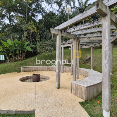 Loft com 68m², 1 quarto (sendo 1 suíte), 1 garagem, no bairro Canajurê em Florianópolis
