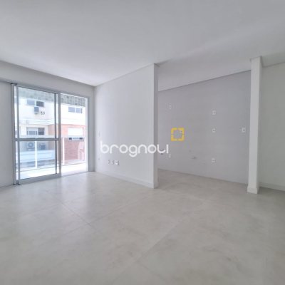 Apartamento com 66m², 2 quartos (sendo 1 suíte), 1 garagem, no bairro Kobrasol em São José