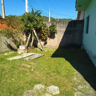 Terreno com 475m², no bairro Ratones em Florianópolis