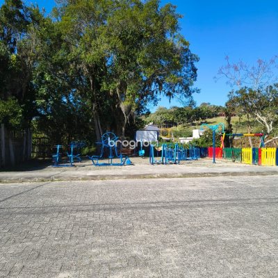 Terreno com 475m², no bairro Ratones em Florianópolis