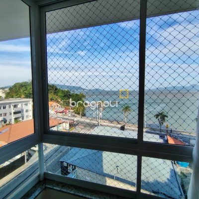 Cobertura com 113m², 3 quartos (sendo 2 suítes), 3 garagens, no bairro Coqueiros em Florianópolis