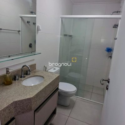 Apartamento com 82m², 3 quartos (sendo 1 suíte), 2 garagens, no bairro Itacorubi em Florianópolis