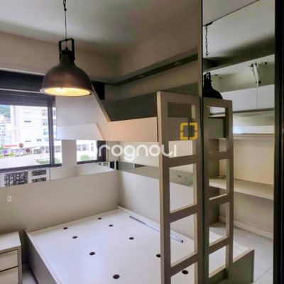 Apartamento com 82m², 3 quartos (sendo 1 suíte), 2 garagens, no bairro Itacorubi em Florianópolis
