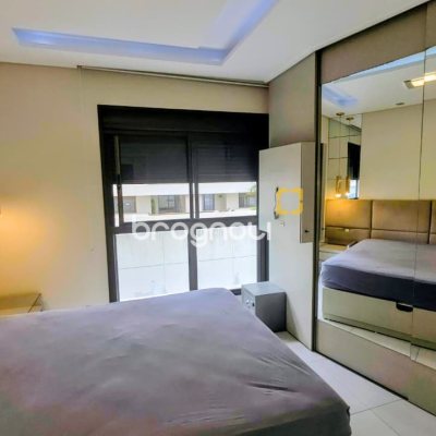 Apartamento com 82m², 3 quartos (sendo 1 suíte), 2 garagens, no bairro Itacorubi em Florianópolis