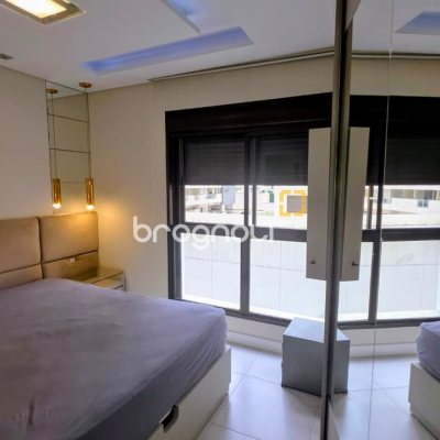 Apartamento com 82m², 3 quartos (sendo 1 suíte), 2 garagens, no bairro Itacorubi em Florianópolis