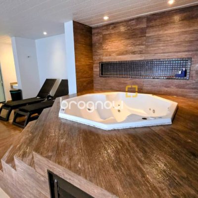Apartamento com 82m², 3 quartos (sendo 1 suíte), 2 garagens, no bairro Itacorubi em Florianópolis