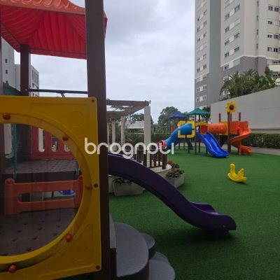 Apartamento com 82m², 3 quartos (sendo 1 suíte), 2 garagens, no bairro Itacorubi em Florianópolis