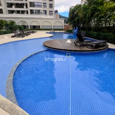 Apartamento com 82m², 3 quartos (sendo 1 suíte), 2 garagens, no bairro Itacorubi em Florianópolis