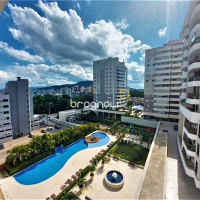 Apartamento com 82m², 3 quartos (sendo 1 suíte), 2 garagens, no bairro Itacorubi em Florianópolis
