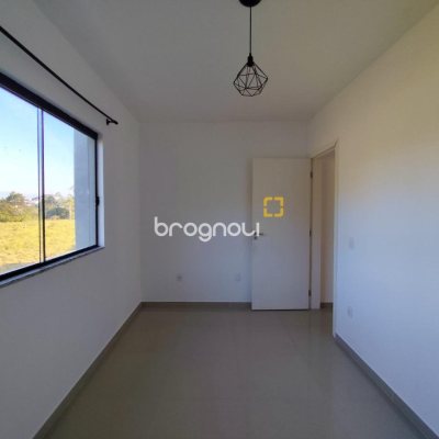 Casa com 124m², 3 quartos (sendo 1 suíte), 2 garagens, no bairro Potecas em São José