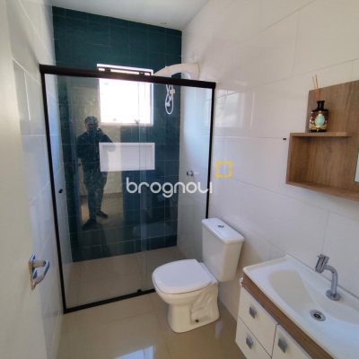 Casa com 124m², 3 quartos (sendo 1 suíte), 2 garagens, no bairro Potecas em São José
