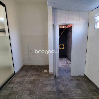 Casa com 124m², 3 quartos (sendo 1 suíte), 2 garagens, no bairro Potecas em São José