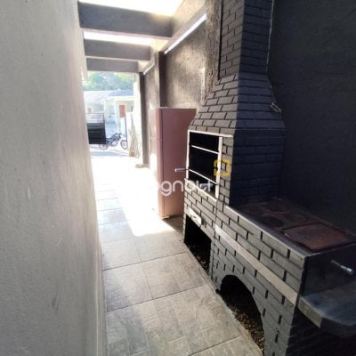 Casa com 124m², 3 quartos (sendo 1 suíte), 2 garagens, no bairro Potecas em São José