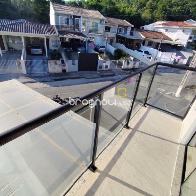 Casa com 124m², 3 quartos (sendo 1 suíte), 2 garagens, no bairro Potecas em São José