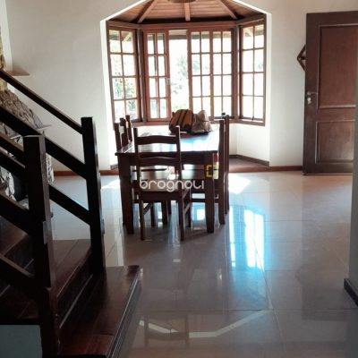 Casa com 230m², 5 quartos (sendo 2 suítes), 3 garagens, no bairro Lagoa da Conceição em Florianópolis
