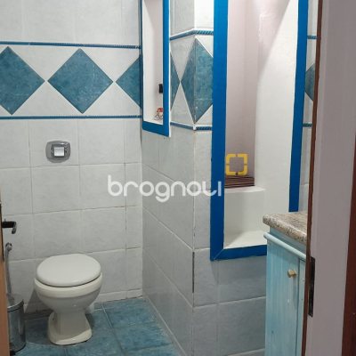 Casa com 230m², 5 quartos (sendo 2 suítes), 3 garagens, no bairro Lagoa da Conceição em Florianópolis