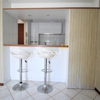 Apartamento com 61m², 2 quartos (sendo 1 suíte), 1 garagem, no bairro Itacorubi em Florianópolis