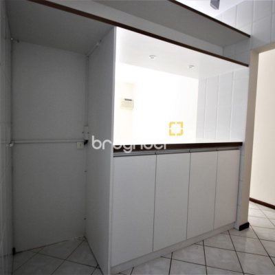 Apartamento com 61m², 2 quartos (sendo 1 suíte), 1 garagem, no bairro Itacorubi em Florianópolis
