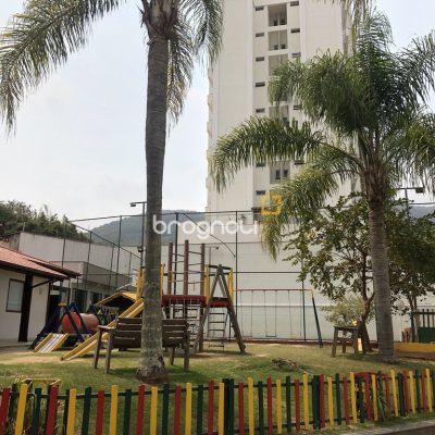 Apartamento com 61m², 2 quartos (sendo 1 suíte), 1 garagem, no bairro Itacorubi em Florianópolis
