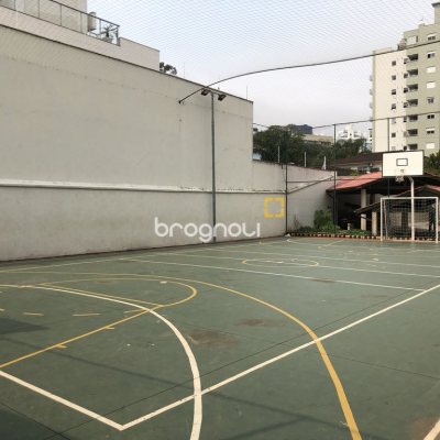 Apartamento com 61m², 2 quartos (sendo 1 suíte), 1 garagem, no bairro Itacorubi em Florianópolis